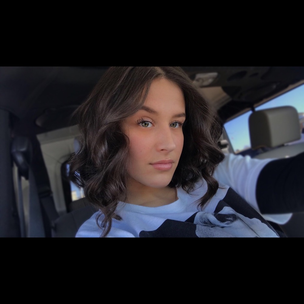 Meet your Posher, Nikki